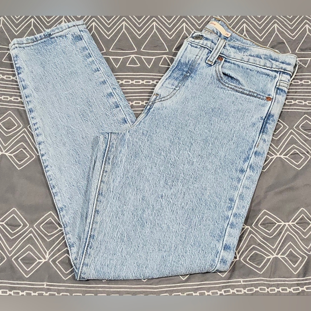 Levis High Waisted Wedgie Straight Fit Jeans Size 26